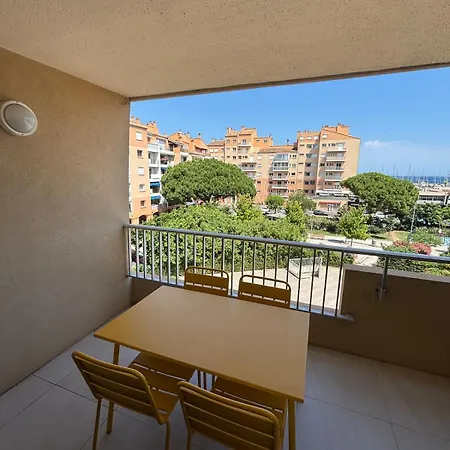 شقة La Marine Hyeres, Sea-view Duplex Hyères
